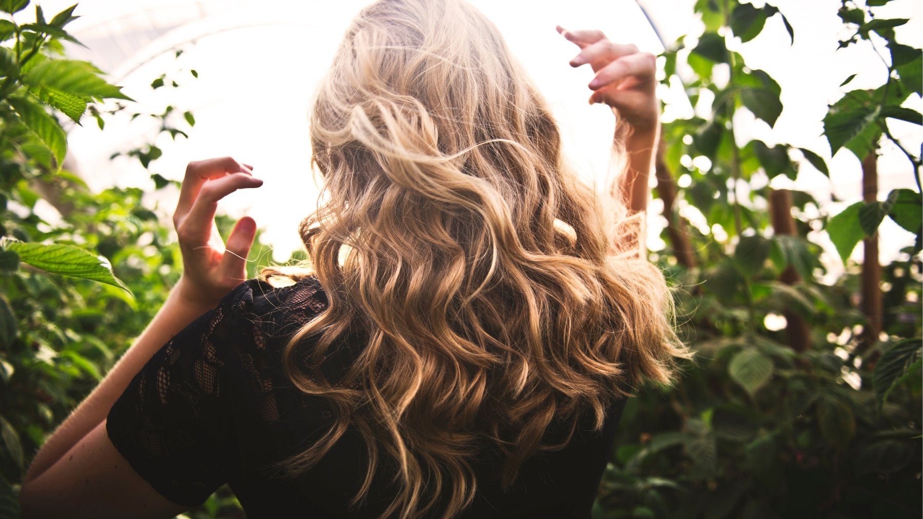 Yaz Aylarında Saçlarınızı Güneşin Zararlı Etkilerinden Korumanın Yolları - ya da multicosmetics